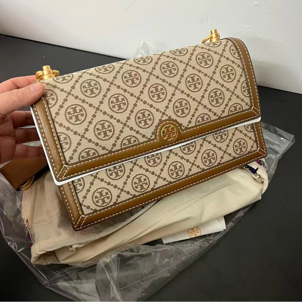 NWT Tory Burch T MONOGRAM SHOULDER BAG